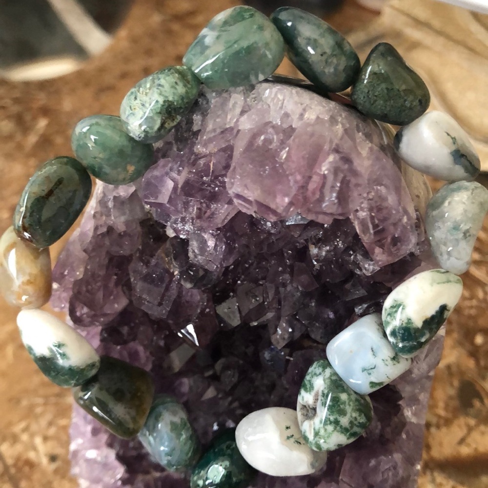 Beautiful stretch Moss Agate Crystal tumble bead
